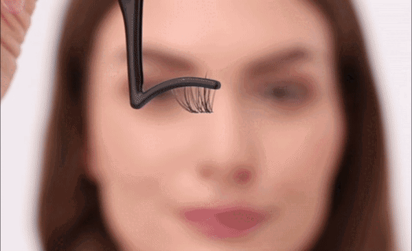 Close-up of an eye with short eyelashes