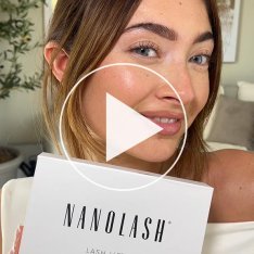 Women sharing their experience with Nanolash